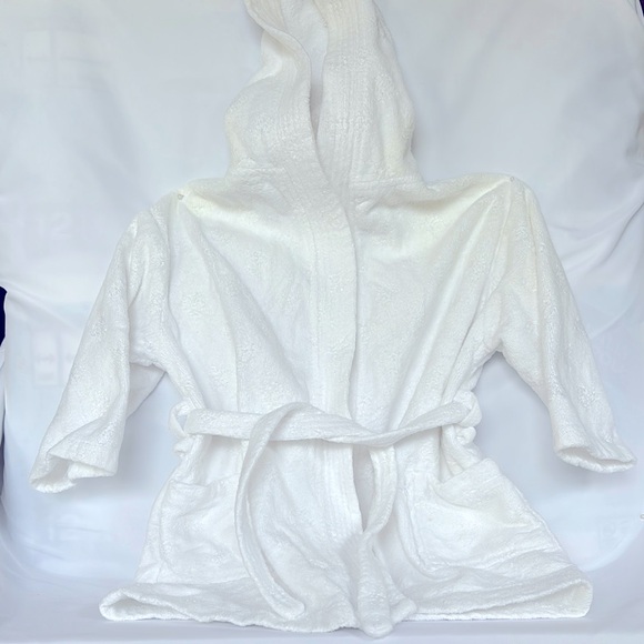 JR.BY MONARCH Other - VINTAGE 2002 JR.BY MONARCH GENTLY WORN SUPER COZY WHITE HOODED KIDS’BATHROBE